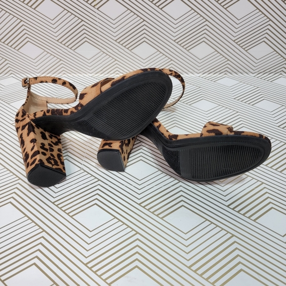 New! A NEW DAY Ema Sandals Shoes Brown Animal Leopard Block Heels Size 6. - Picture 5 of 8